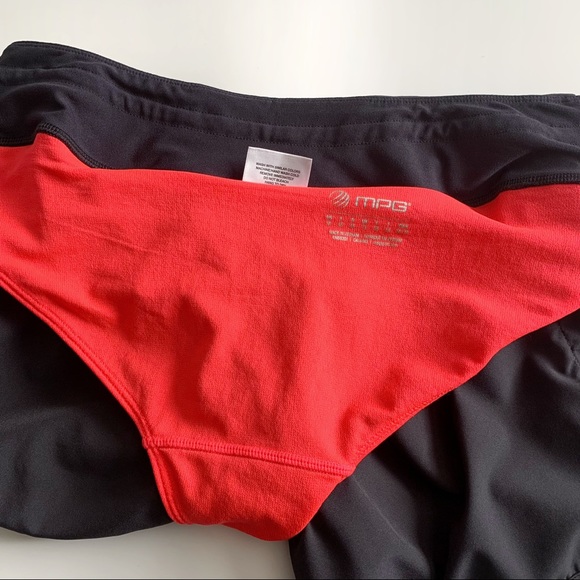 •MPG• Size M Shorts - Picture 10 of 11